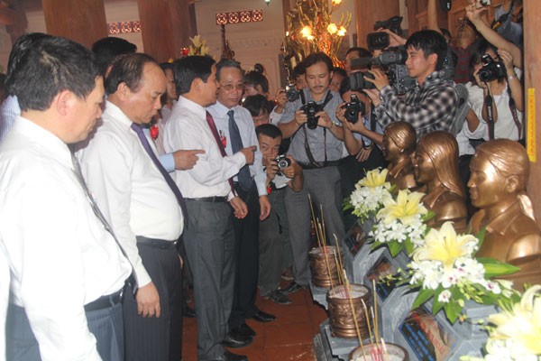 Memorial temple for war martyrs and young volunteers inaugurated - ảnh 2